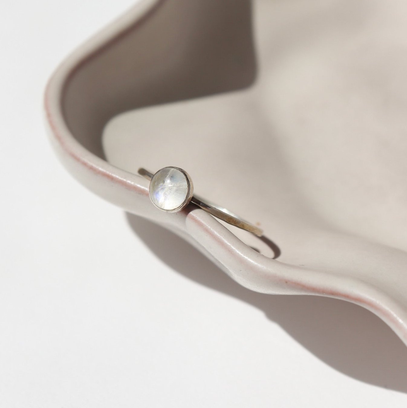 925 Sterling silver  6mm Moonstone ring