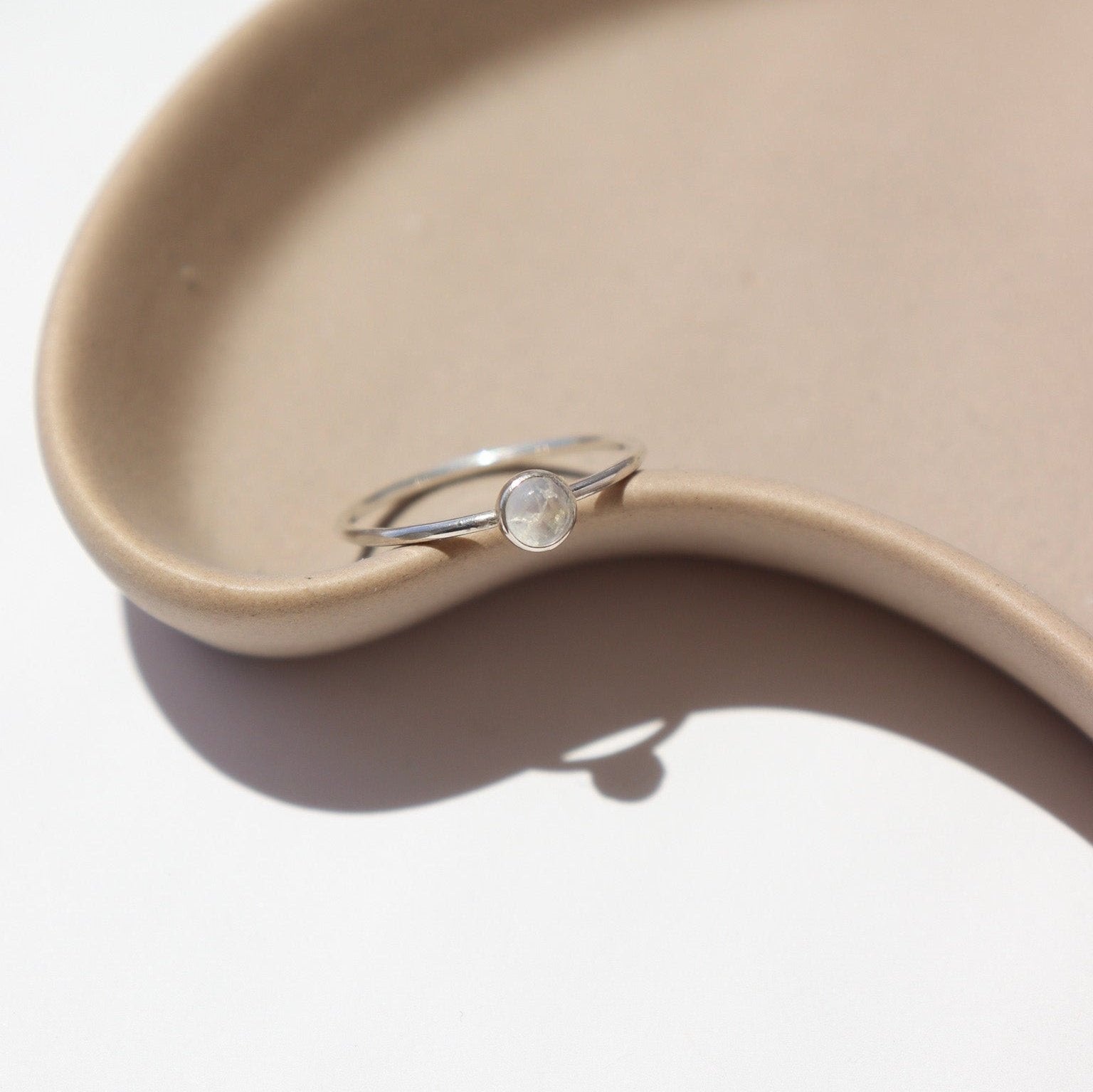 925 Sterling silver 4m Moonstone Ring