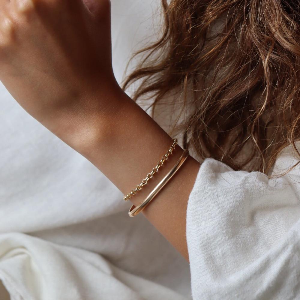 Model_wearing_Roen_Bracelet in 14k gold fill